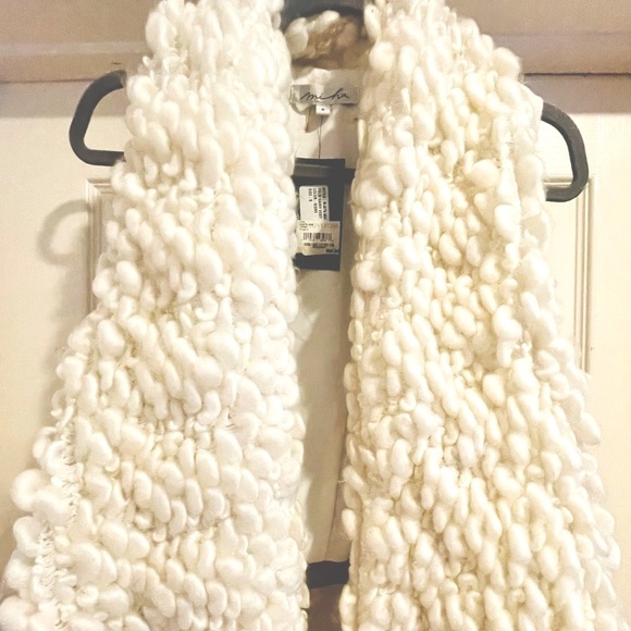 Miha “Felix” Vest - Picture 3 of 5